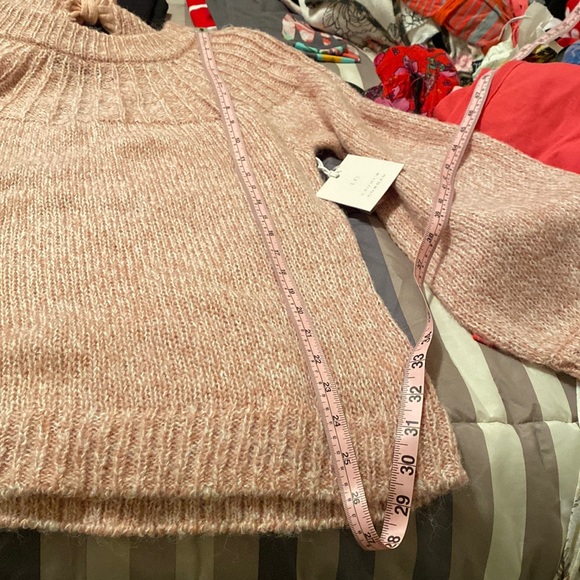 Beautiful LC pullover - Picture 5 of 6